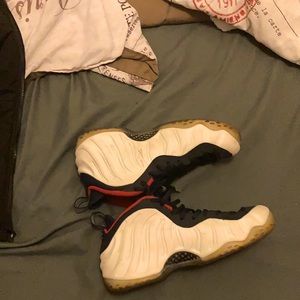 I am selling sum red white and Phone posits